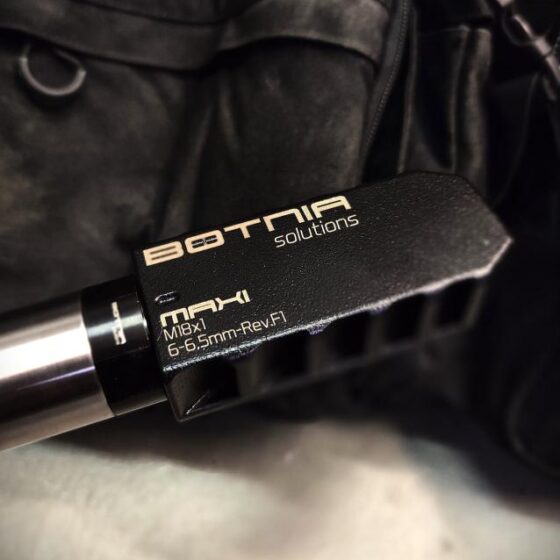 BOTNIA MAXI Mondingsrem 5/8×24 Black